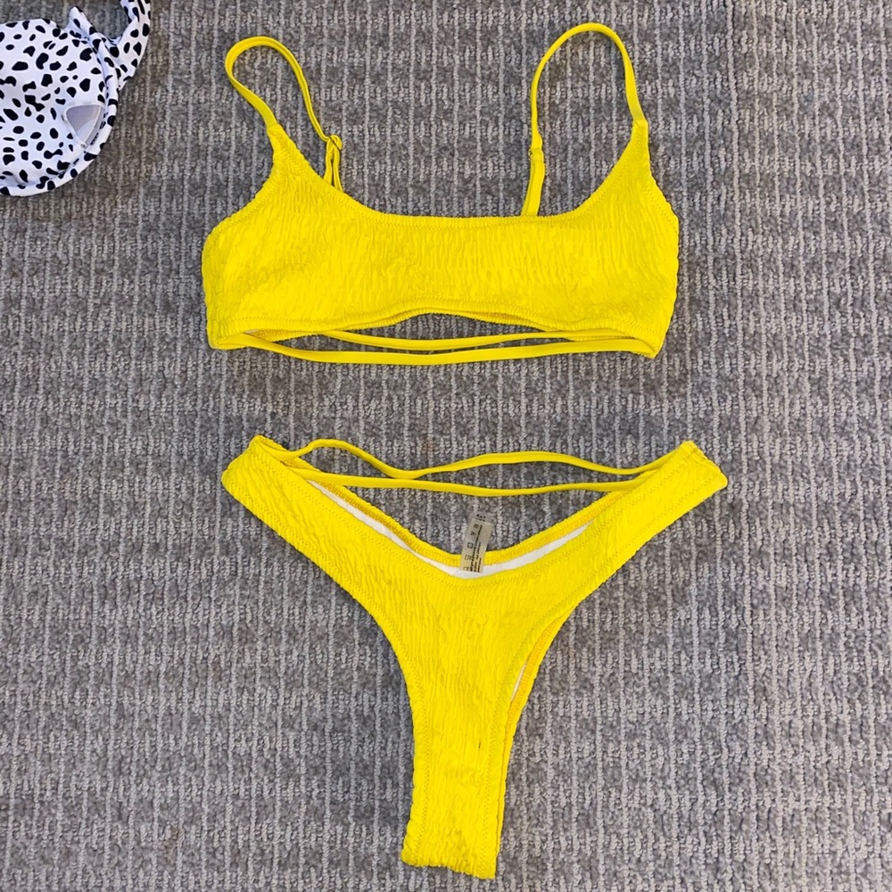 Yellow straps bikini